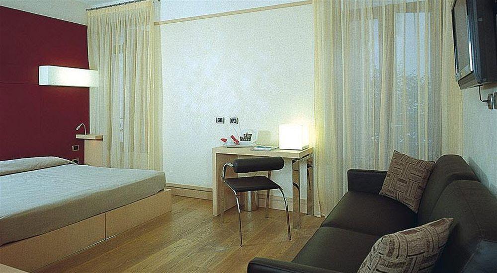 Best Western Hotel Armando เวโรนา ภายนอก รูปภาพ