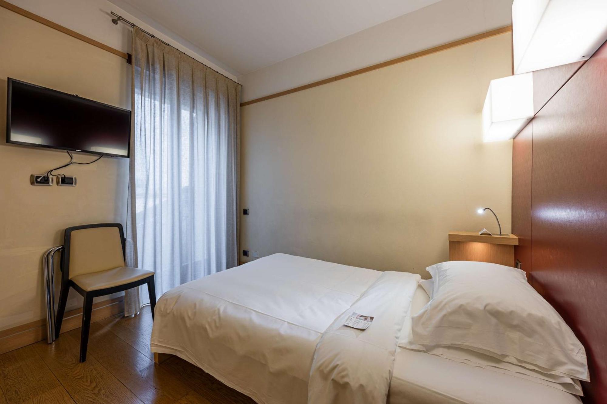 Best Western Hotel Armando เวโรนา ภายนอก รูปภาพ